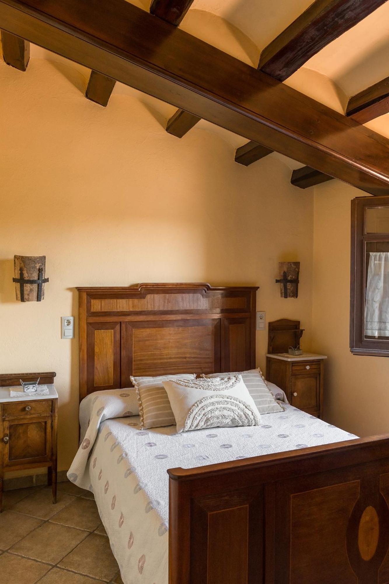 Cal Carulla Pension L'Astor Buitenkant foto