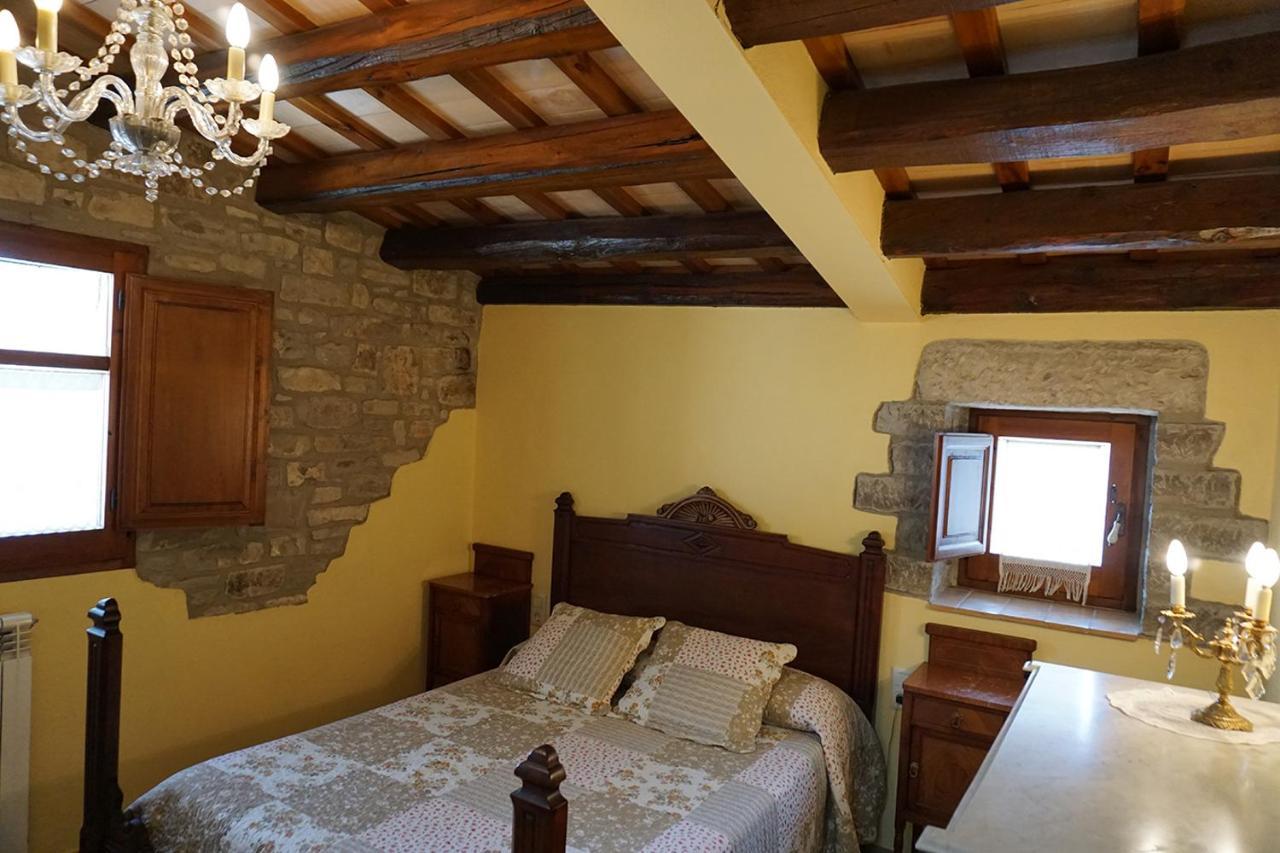 Cal Carulla Pension L'Astor Buitenkant foto